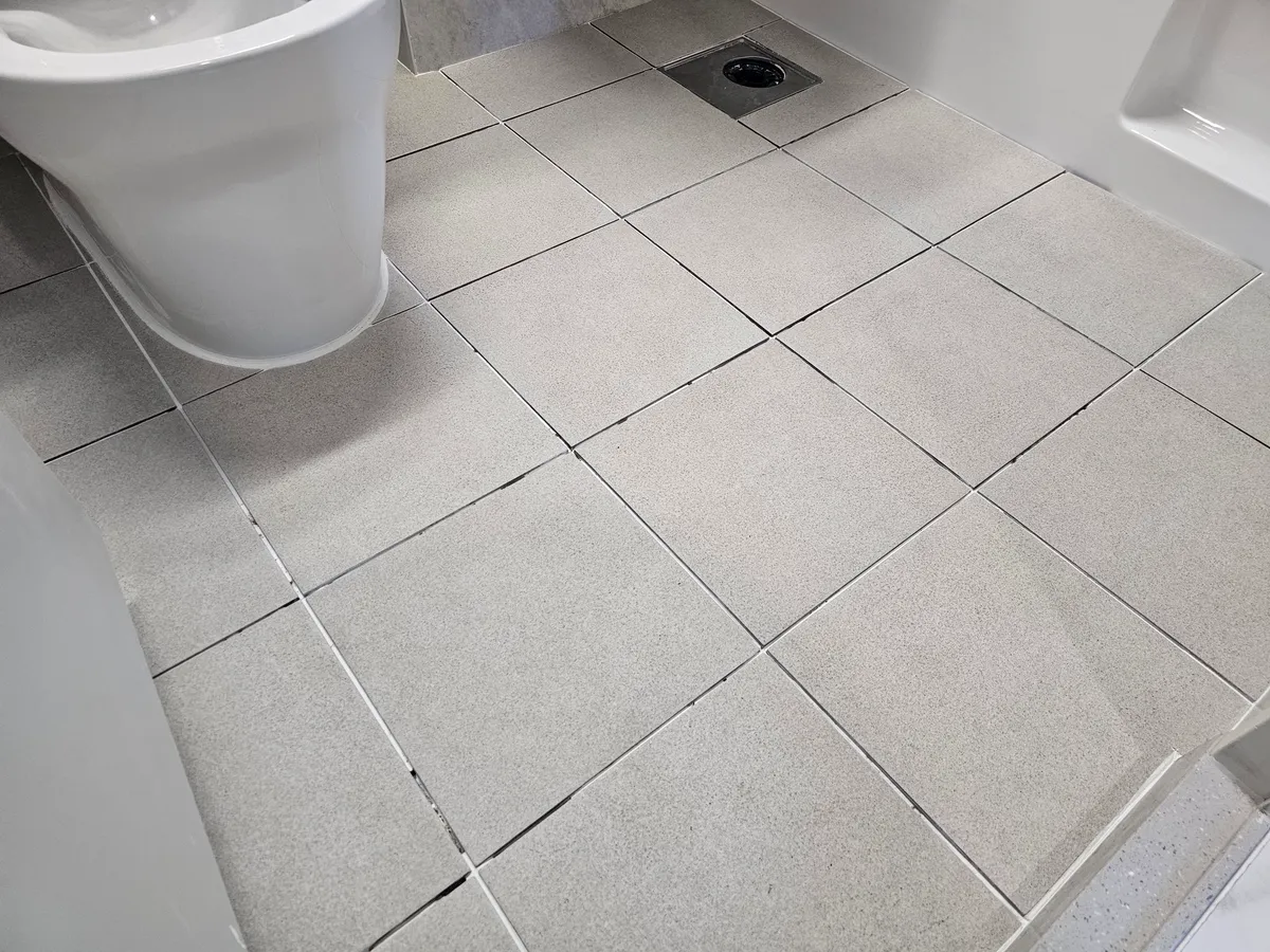 화성시 동탄 래미안 줄눈시공 시공 전 - 화성시 동탄 래미안 현관 줄눈시공